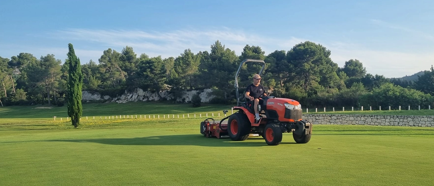 Fond maintenance sport